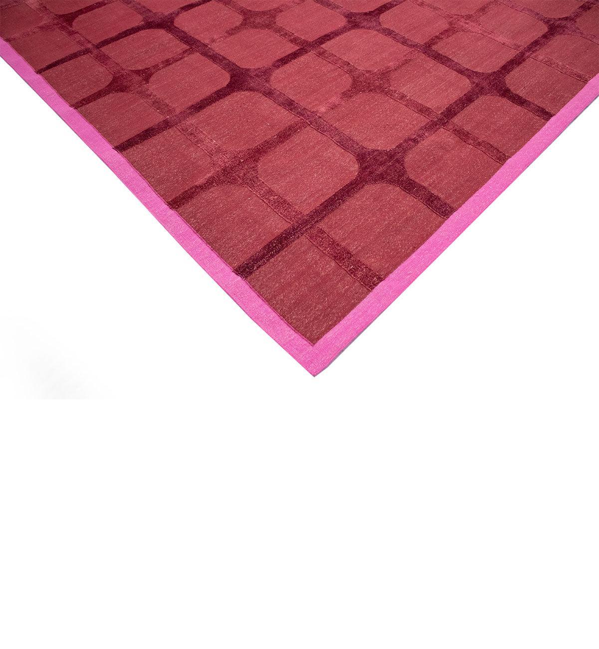 The Den Dhurrie in Plum - Image 11