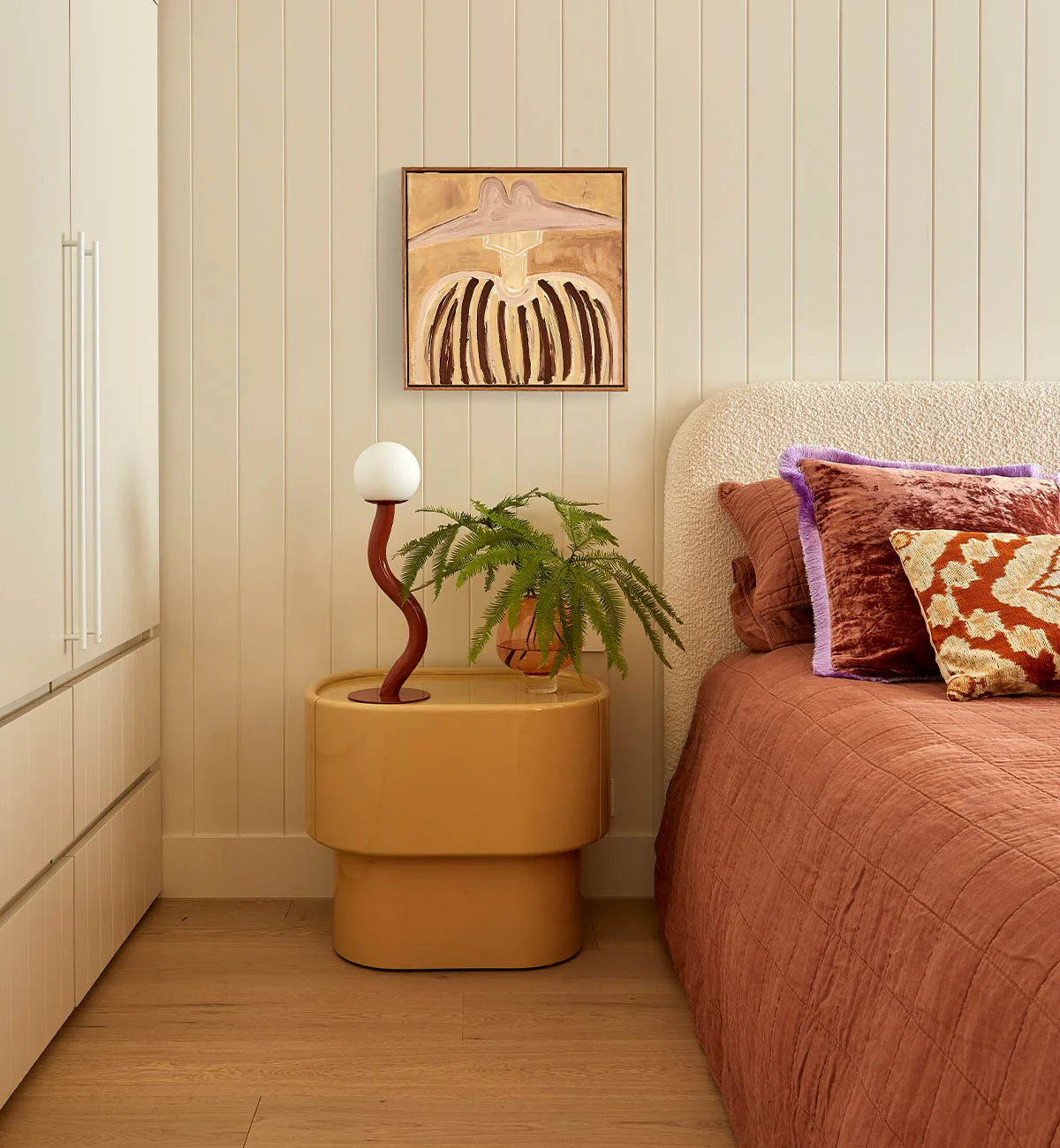 Squiggle Table Lamp in Clay - Image 2